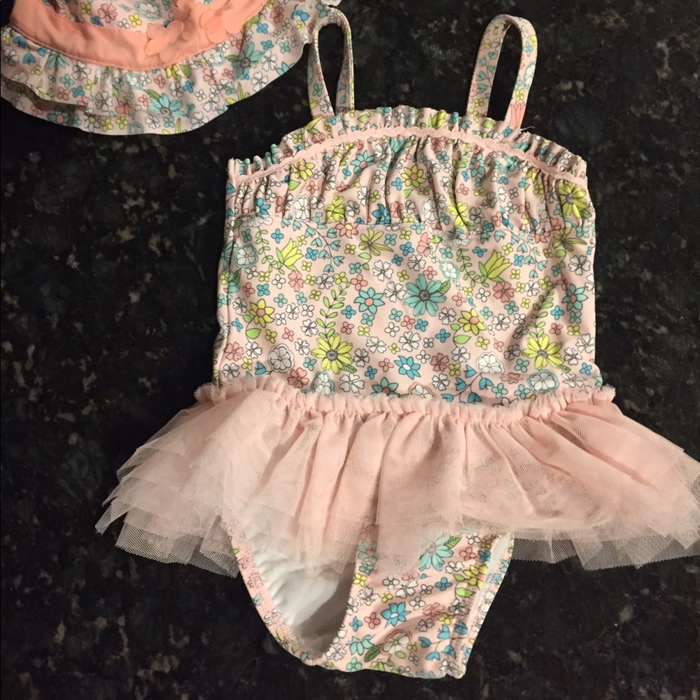 Bathing suit with matching hat
