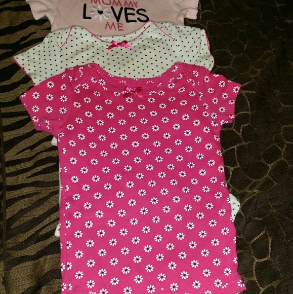 Carters Onesies - Picture 4 of 4