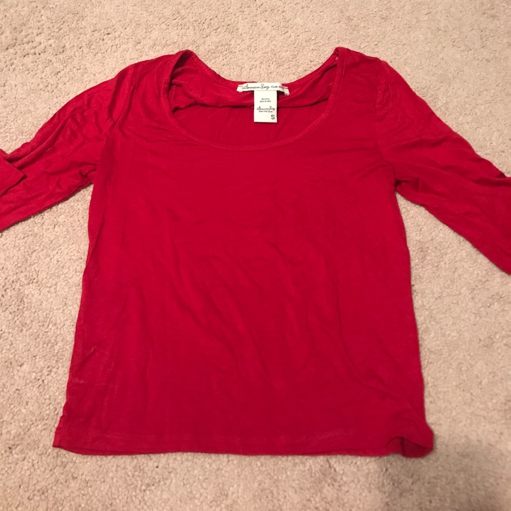 Red 3/4 sleeve top