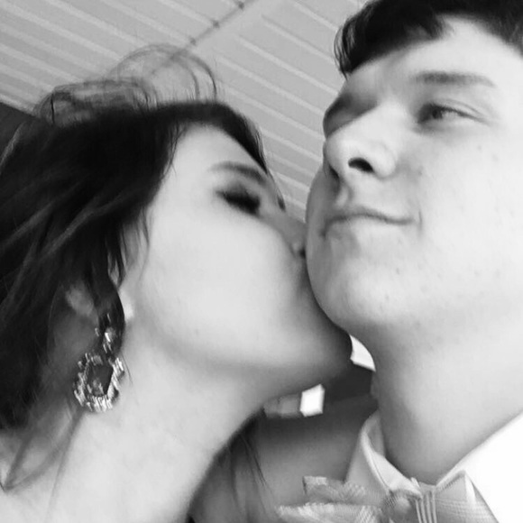 Meet your Posher, Peyton - Picture 3 of 3