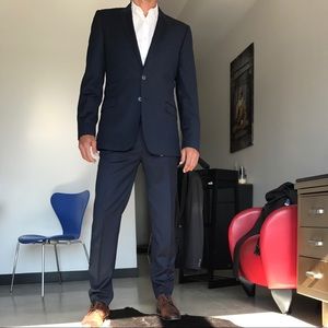 Blue Ted Baker Endurance 2-button men's suit.