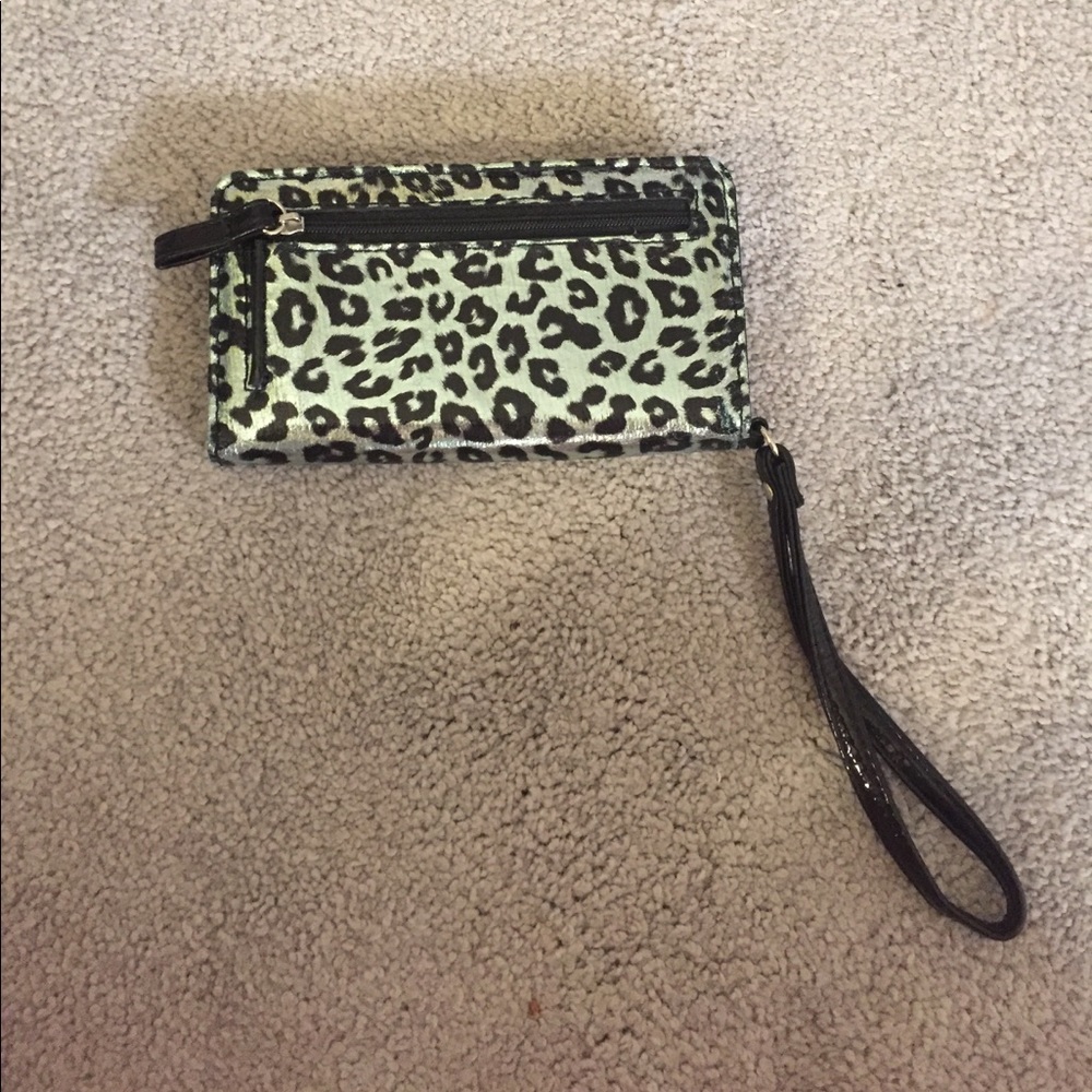 Small clutch