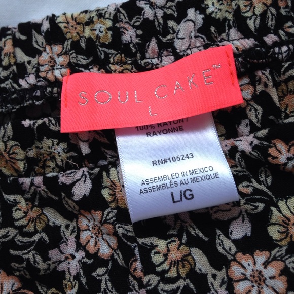 Floral shorts - Picture 2 of 4