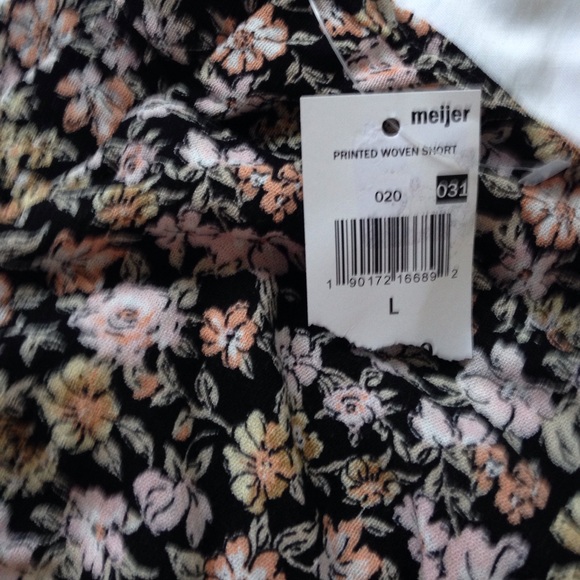 Floral shorts - Picture 4 of 4