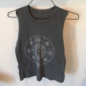 Sleeveless t-shirt