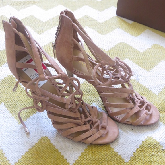 ❌SOLD❌NIB Size 7 Coach Suede Lace Up Sandals - Picture 3 of 5