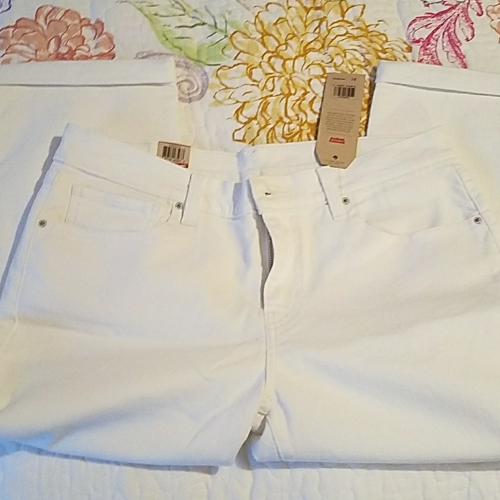Levi capri's