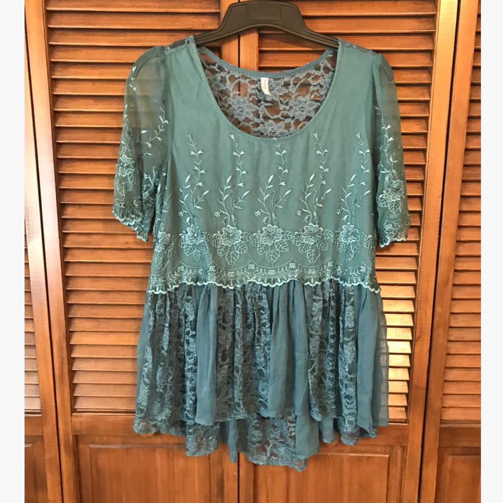 NWOT Free People Lace Top