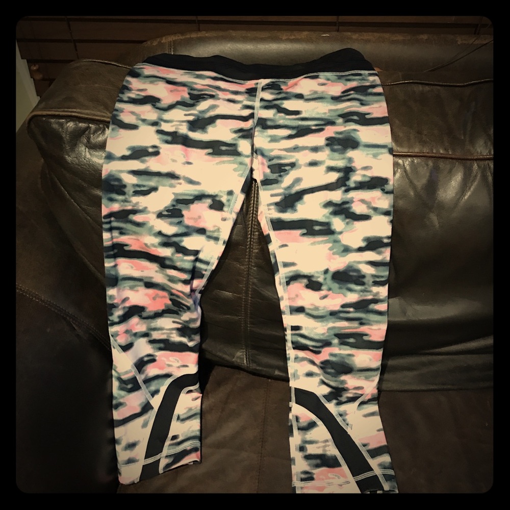 Lululemon Cropped Workout Leggings