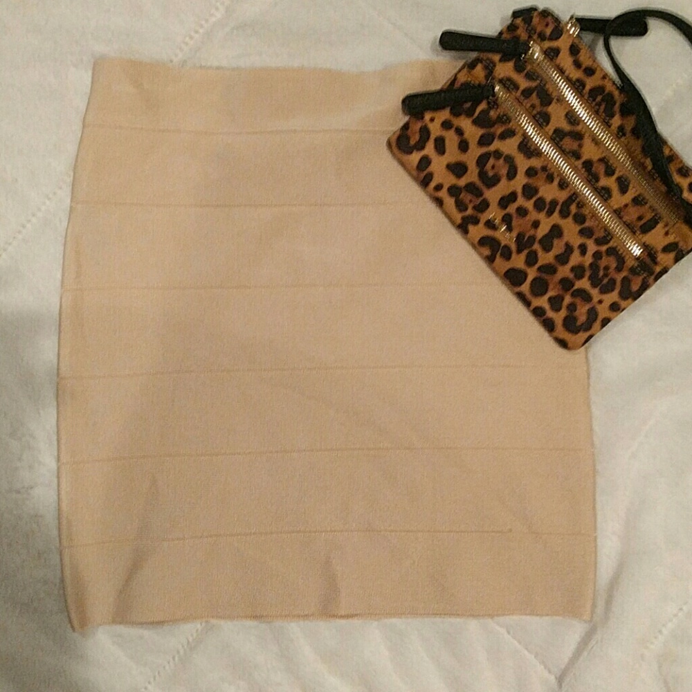 NWT Bebe bandage skirt!