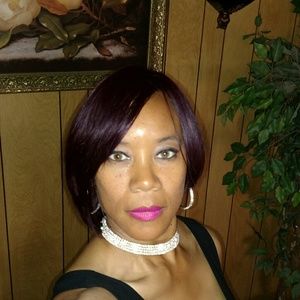 Meet your Posher, Yvette