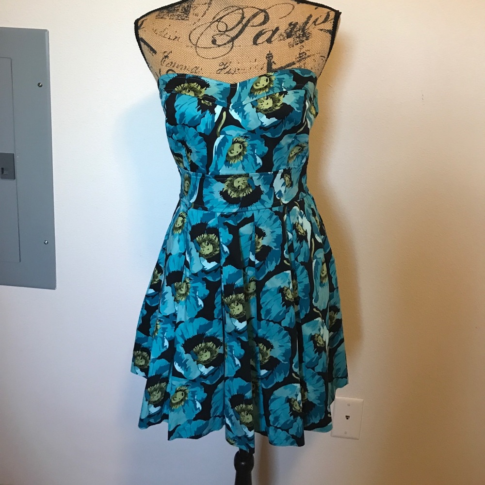 NWOT Strapless ModCloth Blue Poppy dress