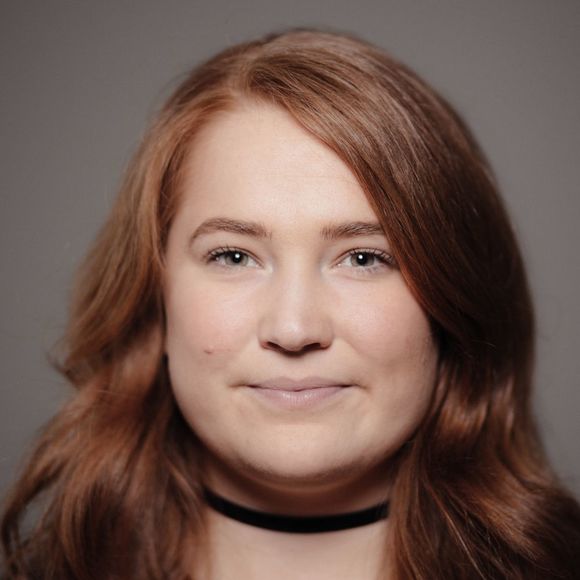 Meet your Posher, Emily - Picture 1 of 1