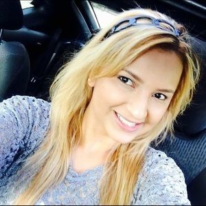 Meet your Posher, Paola