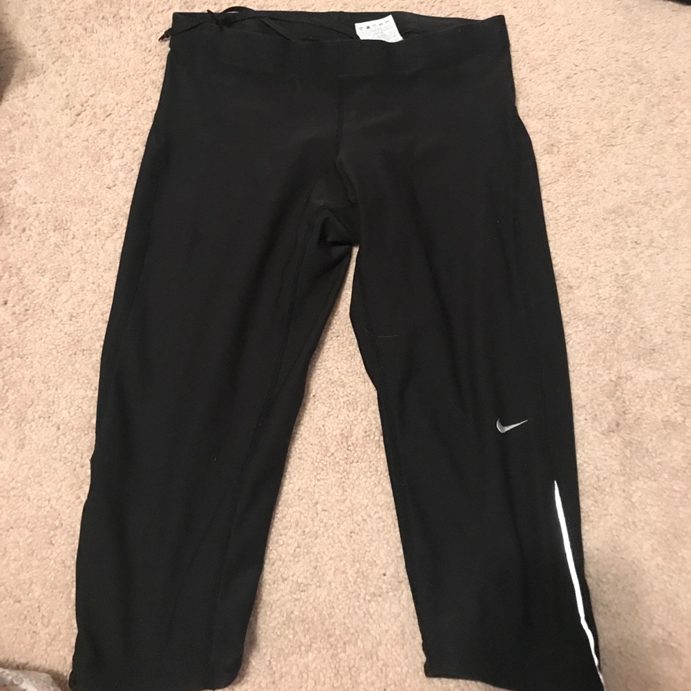 Nike cropped pants