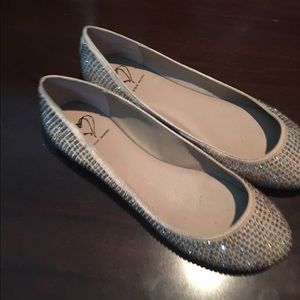 Steve Madden I-Dreemy nude jeweled sparkly flats