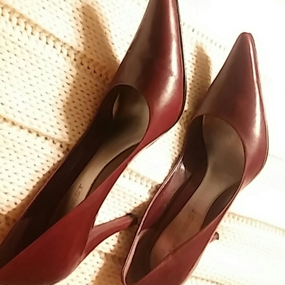 Shoes - Picture 3 of 5