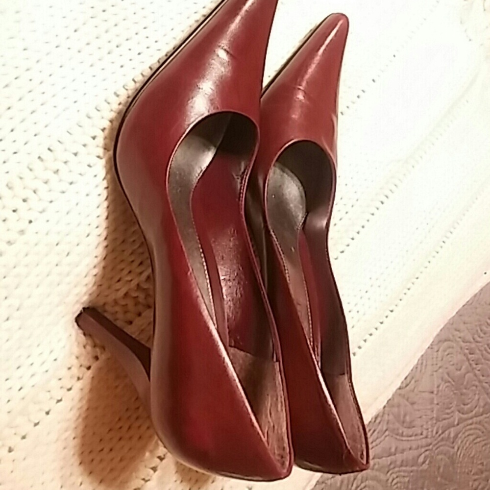 Shoes - Picture 5 of 5