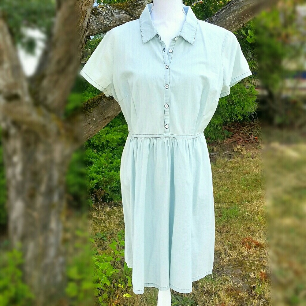 Chambray dress! Bundle it! Buy it! 💕