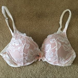 Victoria's secret body push up bra 34B