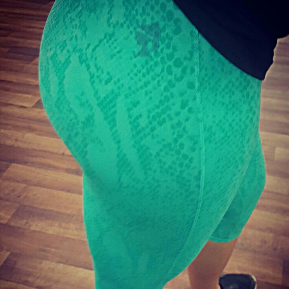 Green snake capris leggings lowest price ends 7/23