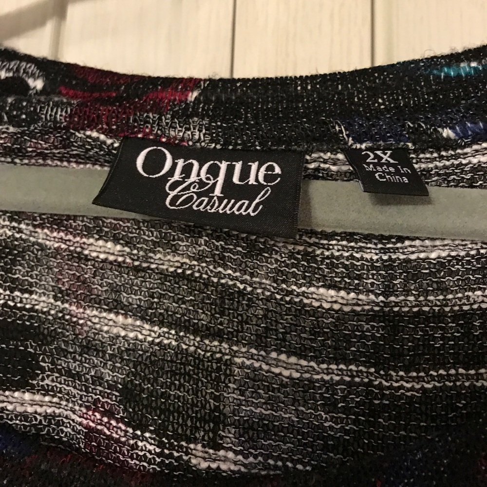 Tunic - Picture 2 of 3