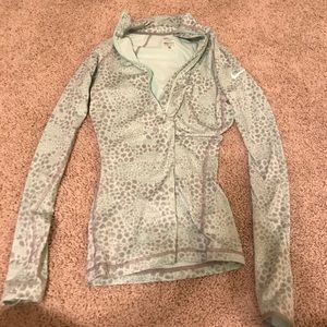 Nike pro half zip long sleeve top