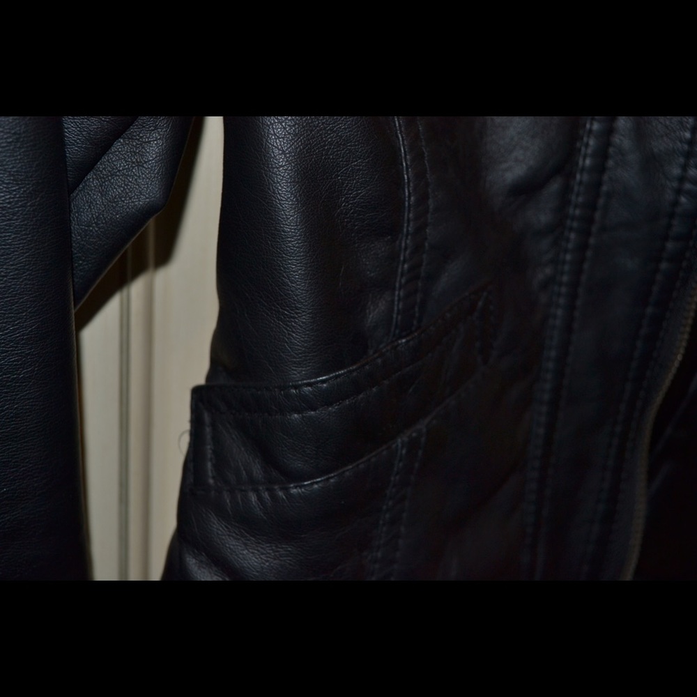 PERFECT Winter Faux Leather Bomber Jacket - Picture 2 of 4