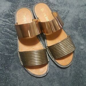 🎉NEW LISTING🎉Slide sandals size 7