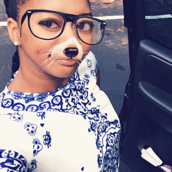 Meet your Posher, Monique - Picture 4 of 4