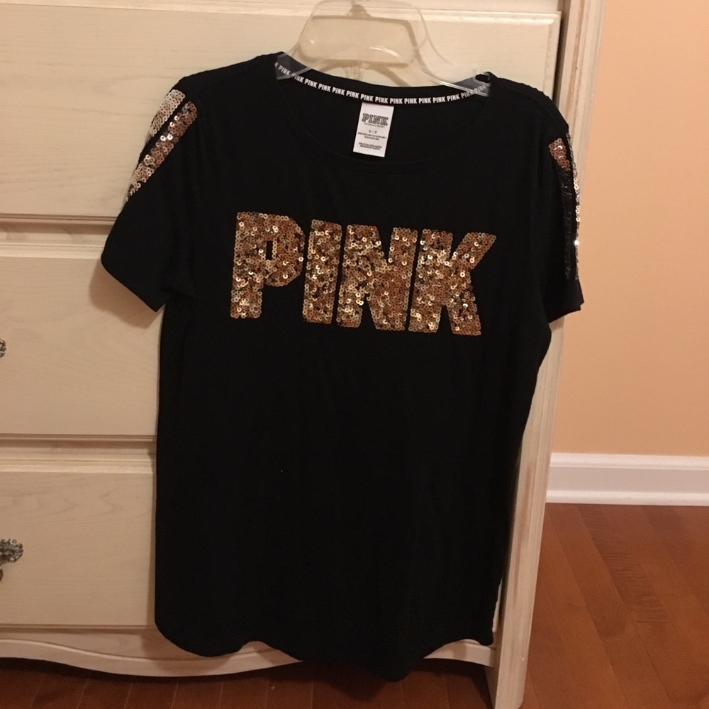 Victoria's Secret t-shirt size small (never worn)