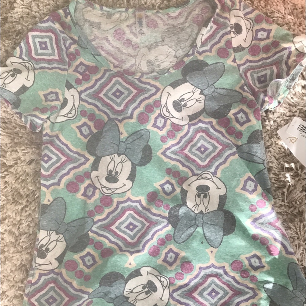 Lularoe Small classic tee Disney Minnie Mouse