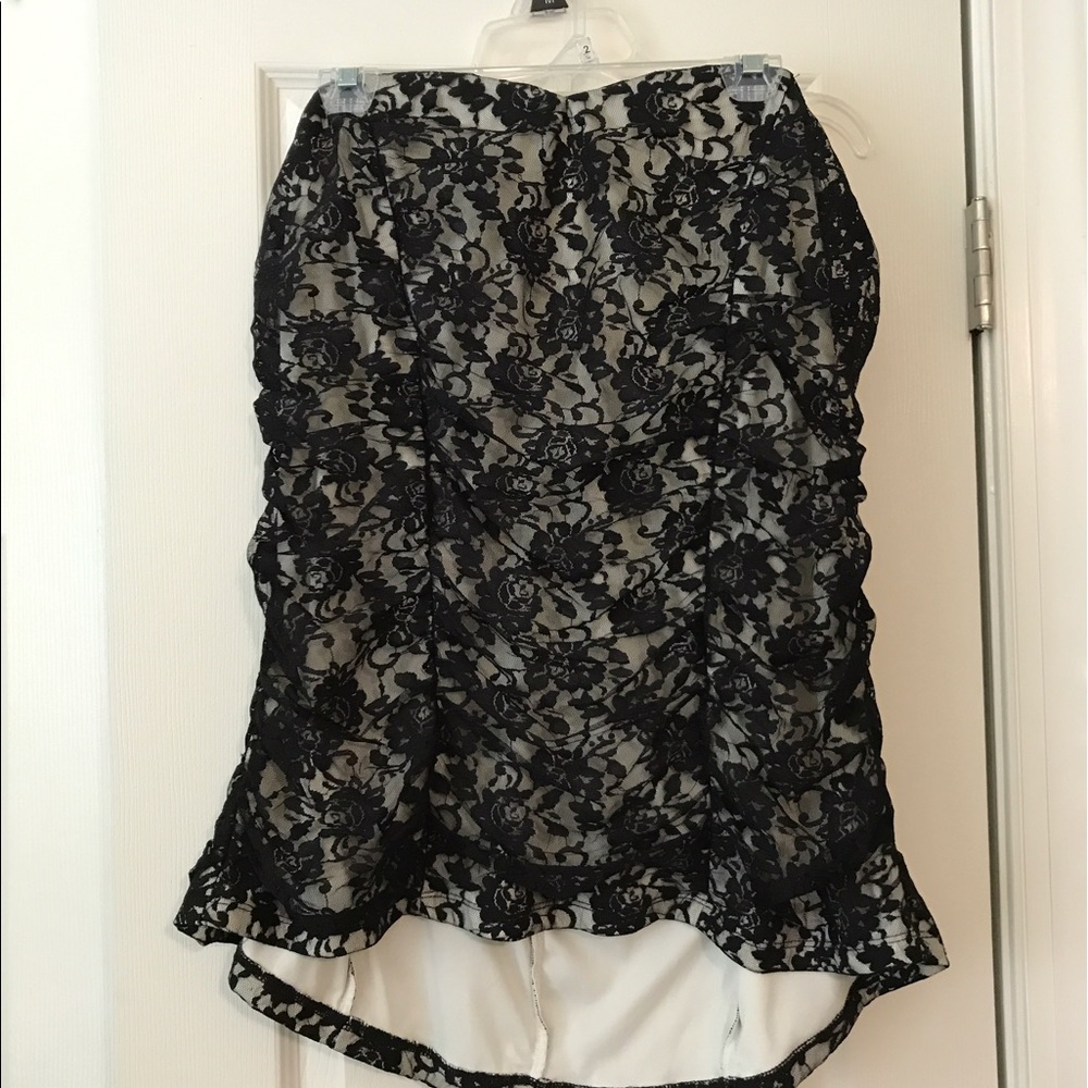 Black Lace Strapless Blouse