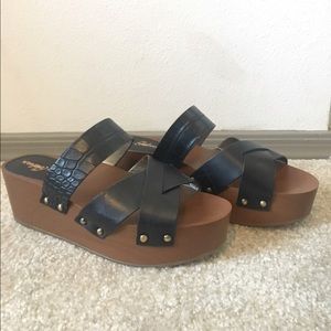 Platform sandals