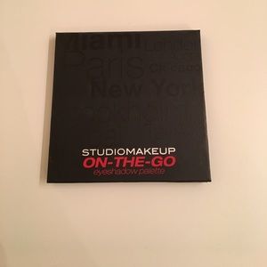 Studio Makeup On-The-Go eyeshadow palette