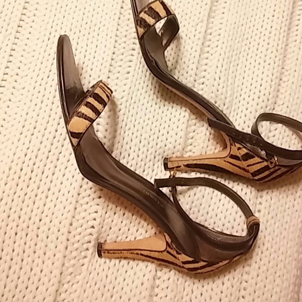 Shoes - Picture 2 of 4