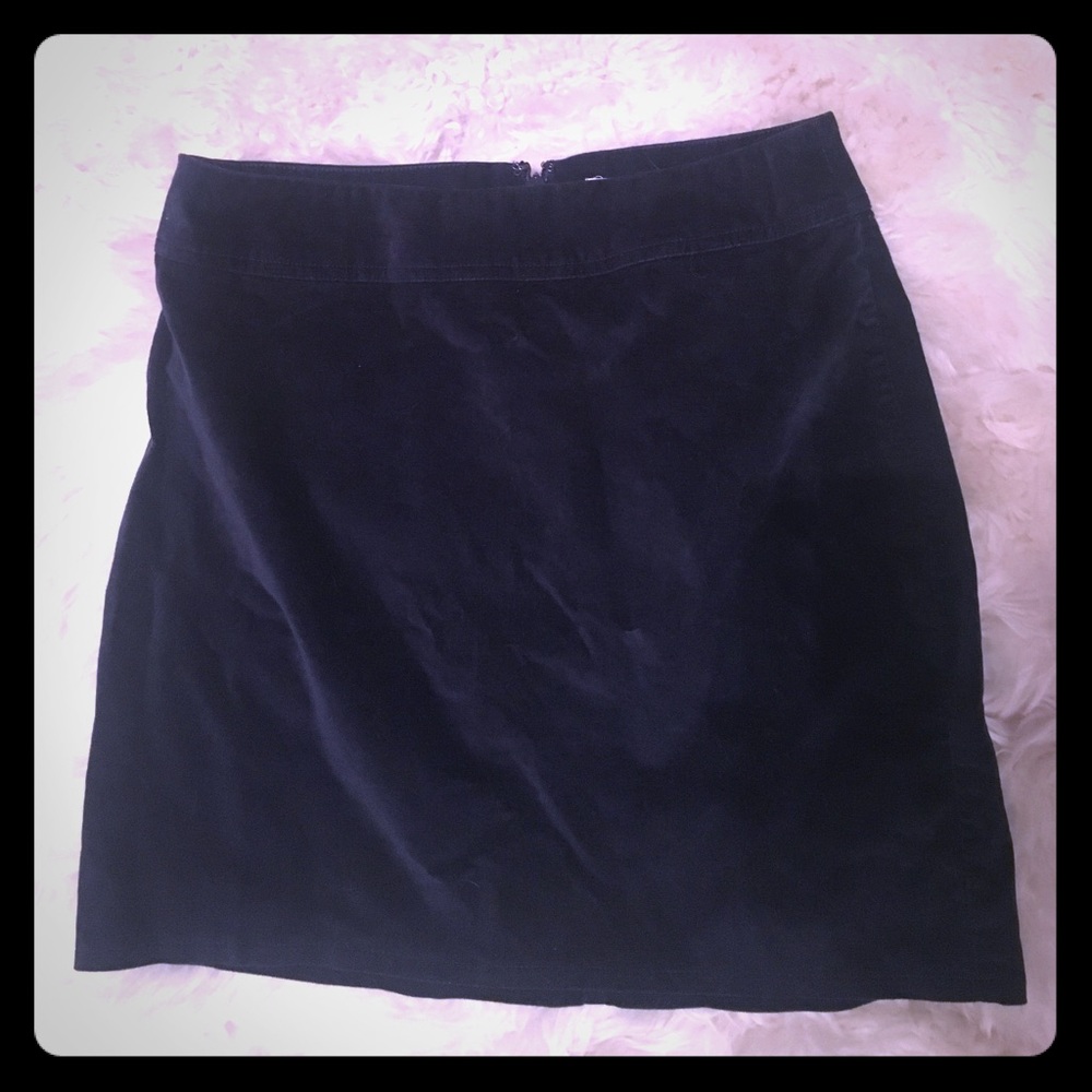 ⭐️ SOLD ⭐️ Navy blue velour skirt