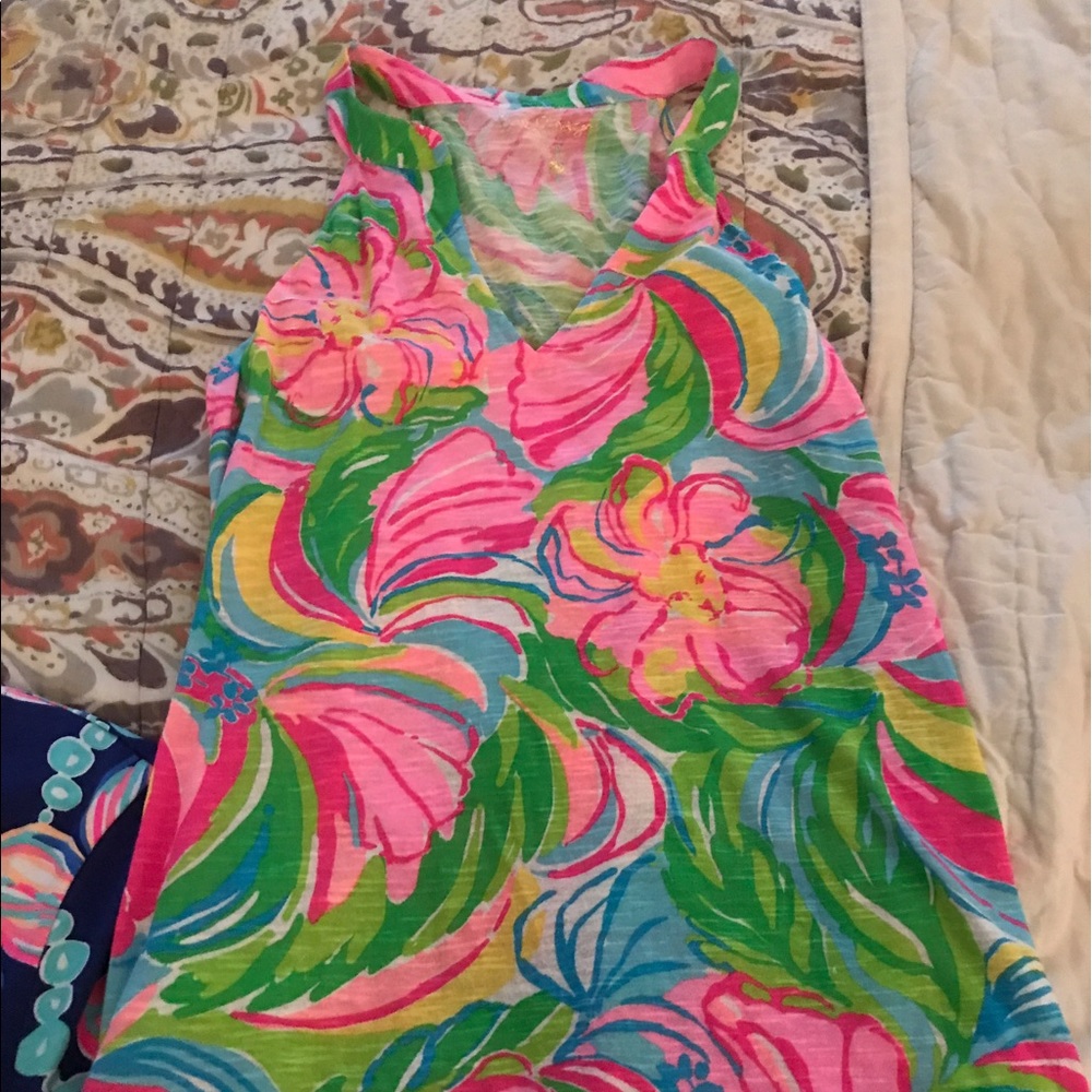 Lilly P Top like new