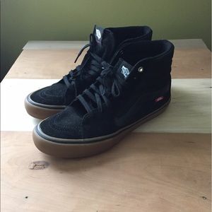 BRAND NEW Men's Vans (Gilbert Crockett Pro Mid)