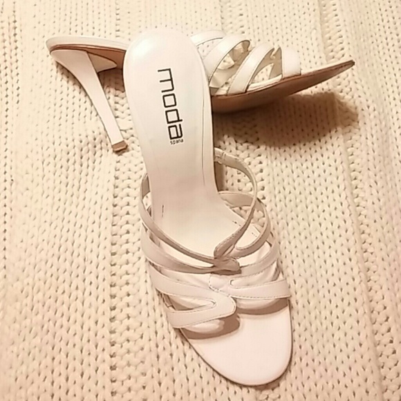 Sandals - Picture 2 of 5