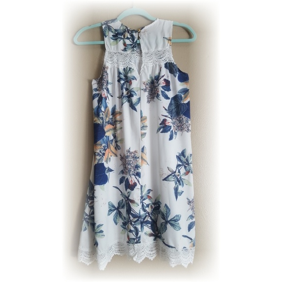 Reposh - Cute Leaf Print Summer Dress - Picture 2 of 2