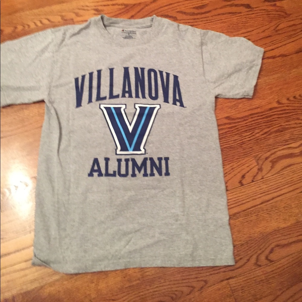 Villanova alumni shirt size s
