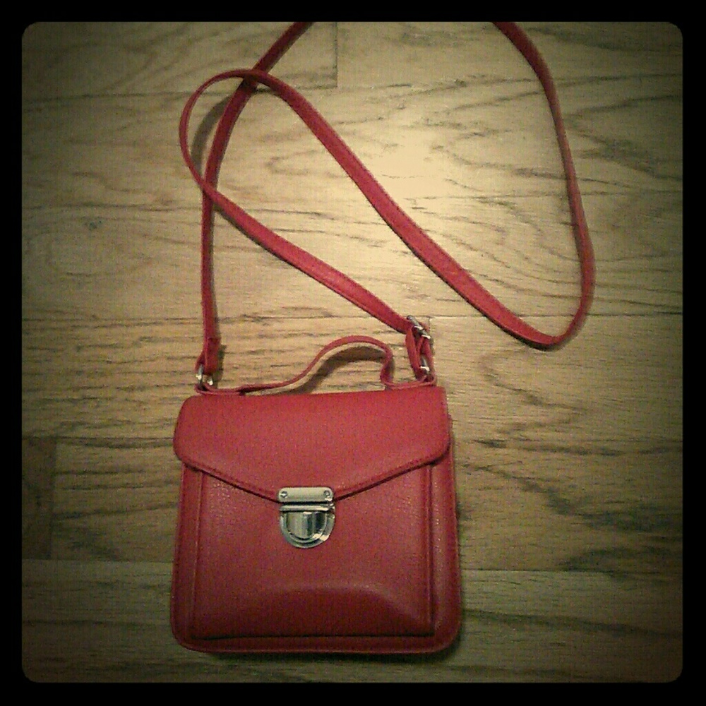 Small red Box shoulder purse