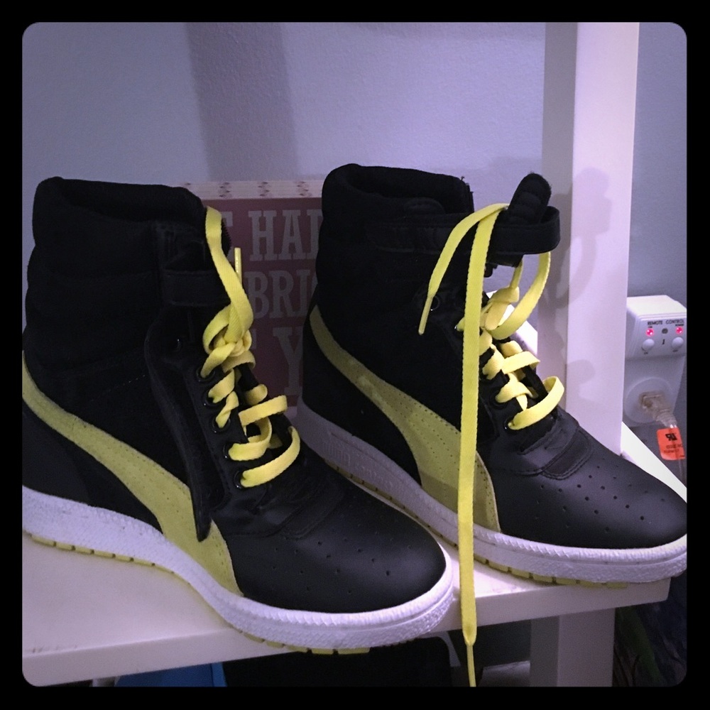 Puma wedged sneaker