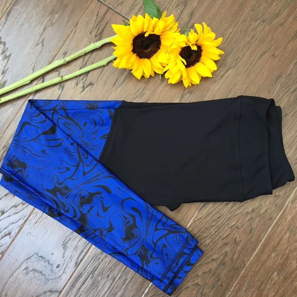 ❤️FLASH SALE❤️ NWT Cobalt Marble Print Leggings