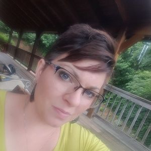 Meet your Posher, Shelly