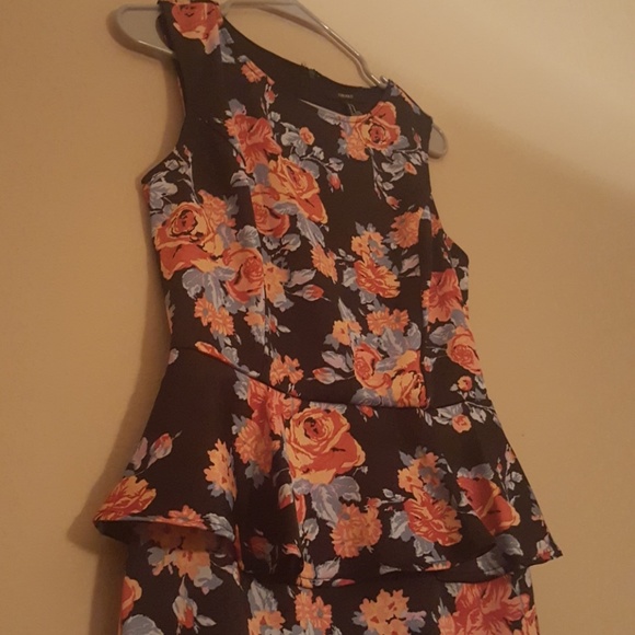 Floral Peplum Dress Forever 21 - Picture 2 of 4