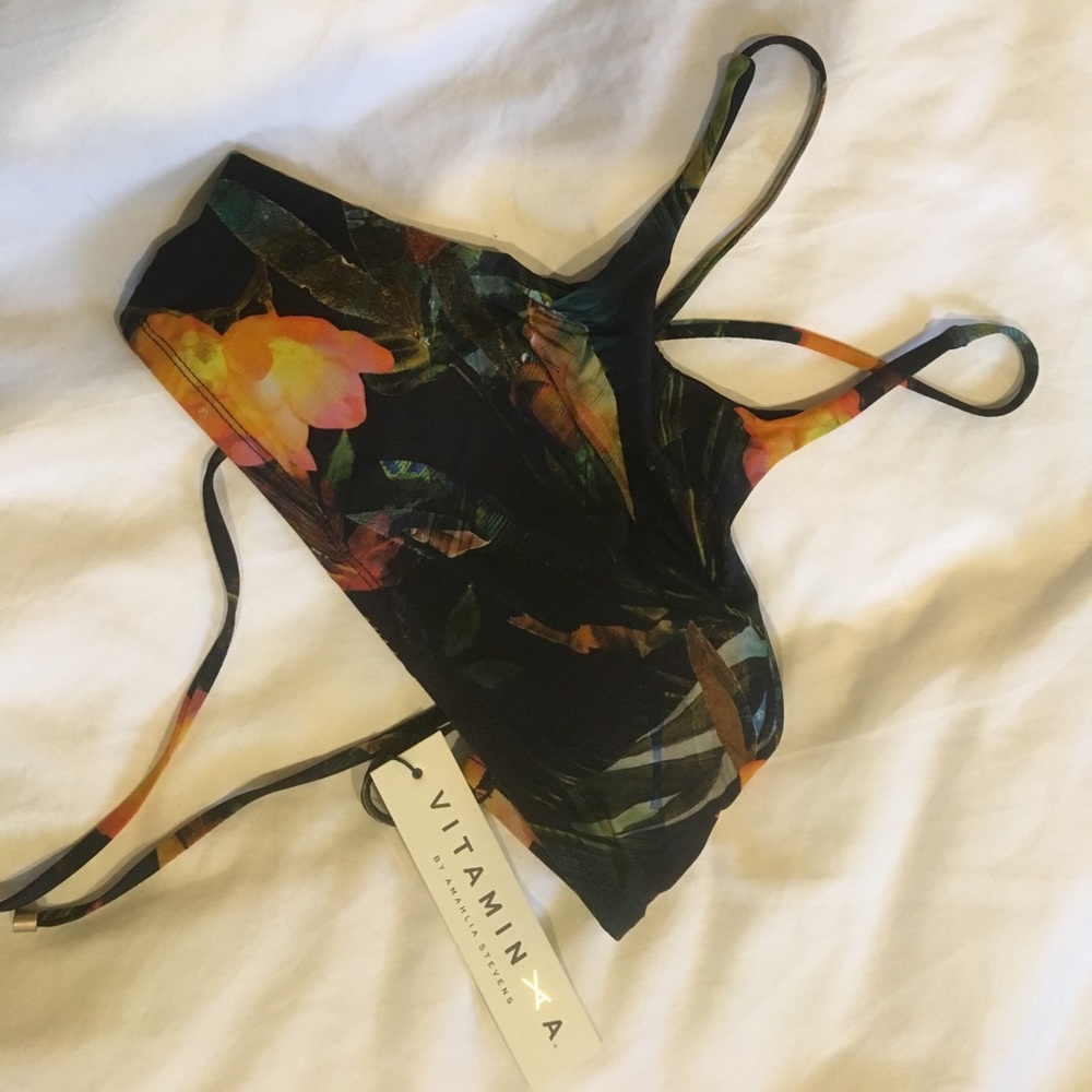 Vitamin A Cozumel High Neck 8/med NWT