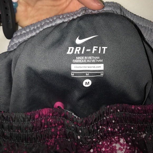 Women's Nike Shorts - Picture 3 of 3