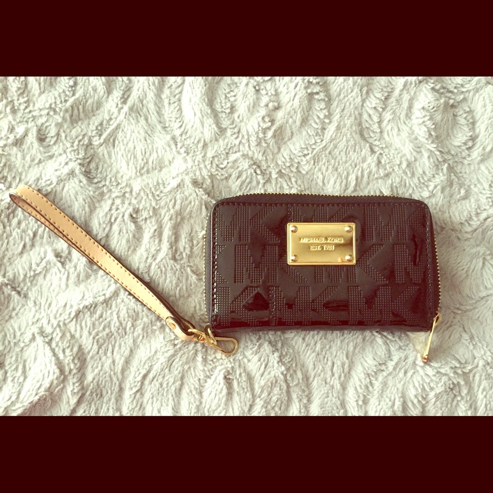 Michael Kors wristlet